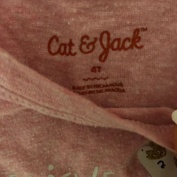 Bundle of 3 toddler girl shirts - Picture 4 of 7